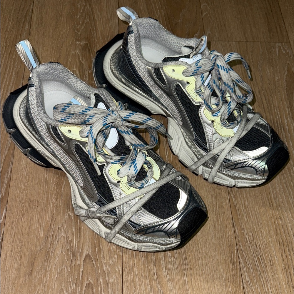 Balenciaga 3xl’s